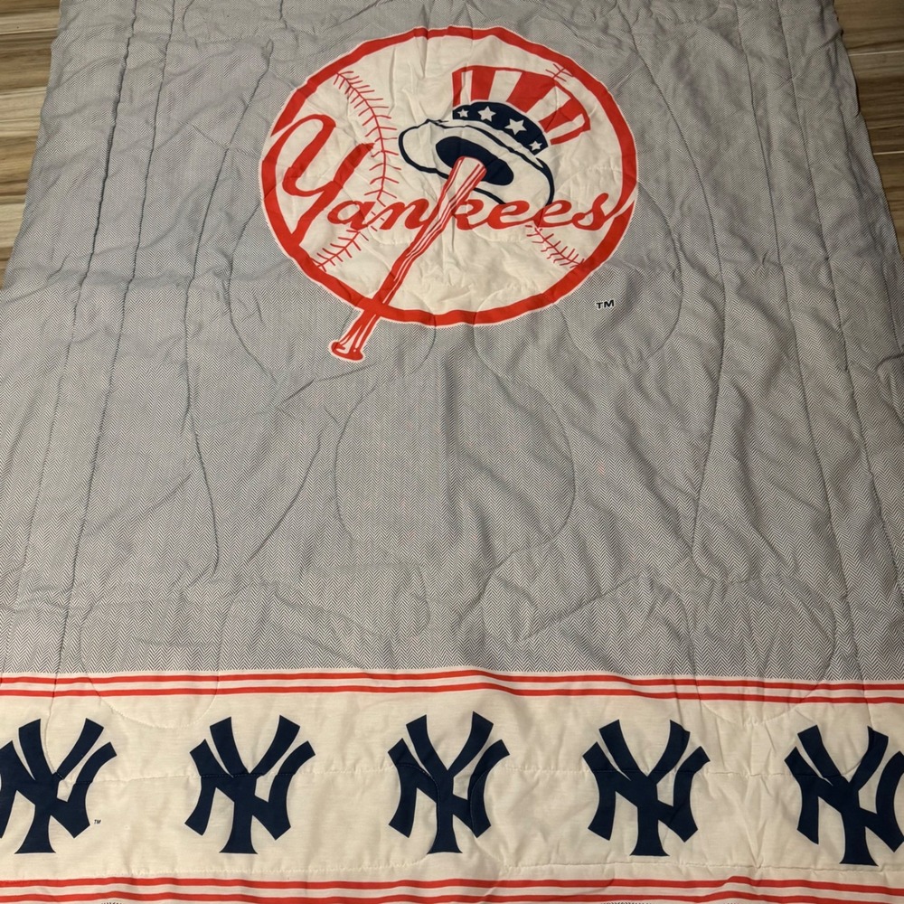 Vintage 1996 New York Yankees Twin Comforter MLB Chevron Top Hat Logo Bedding